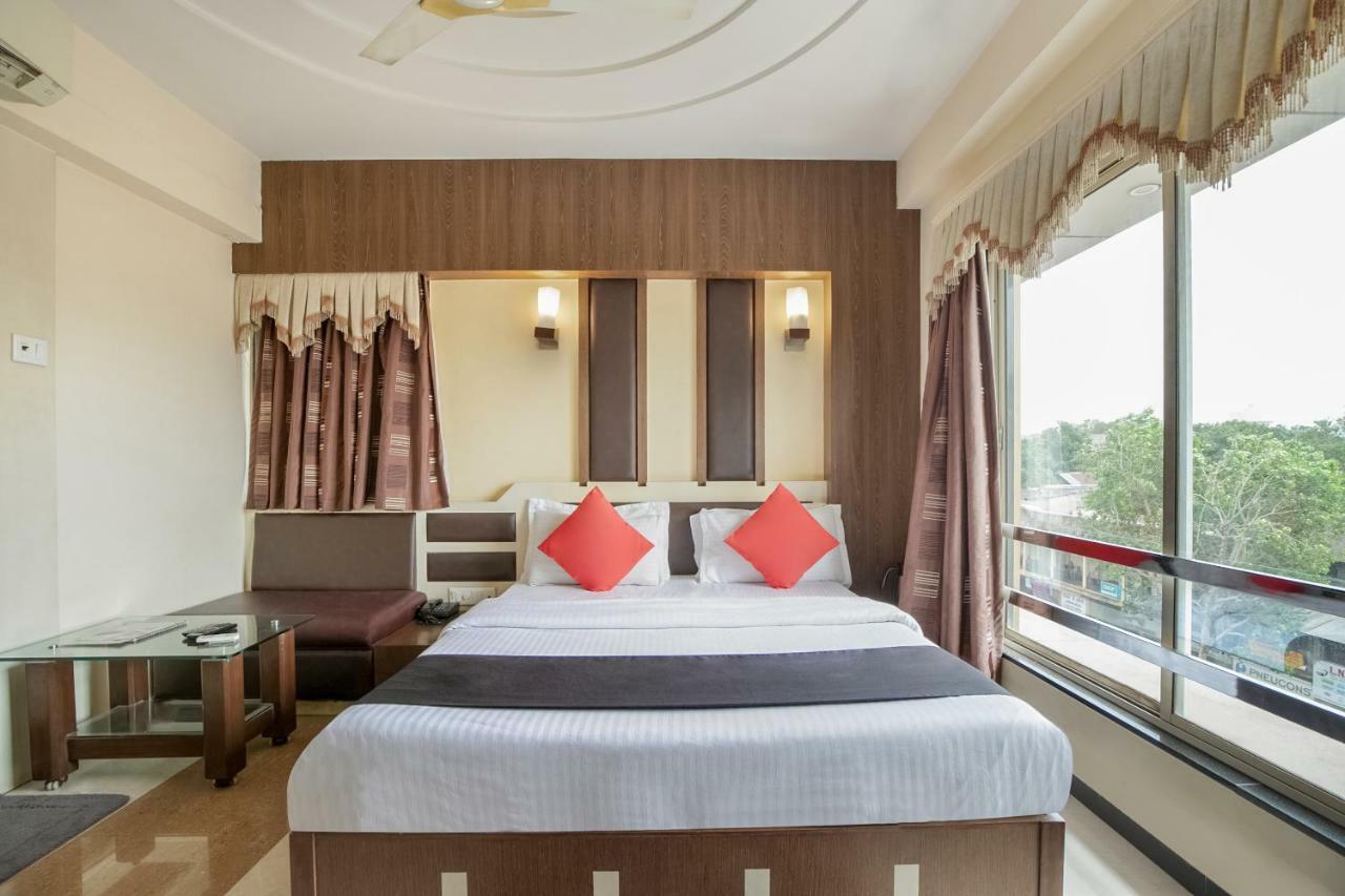 Capital O 978 Marshall The Hotel Ahmedabad Exterior photo