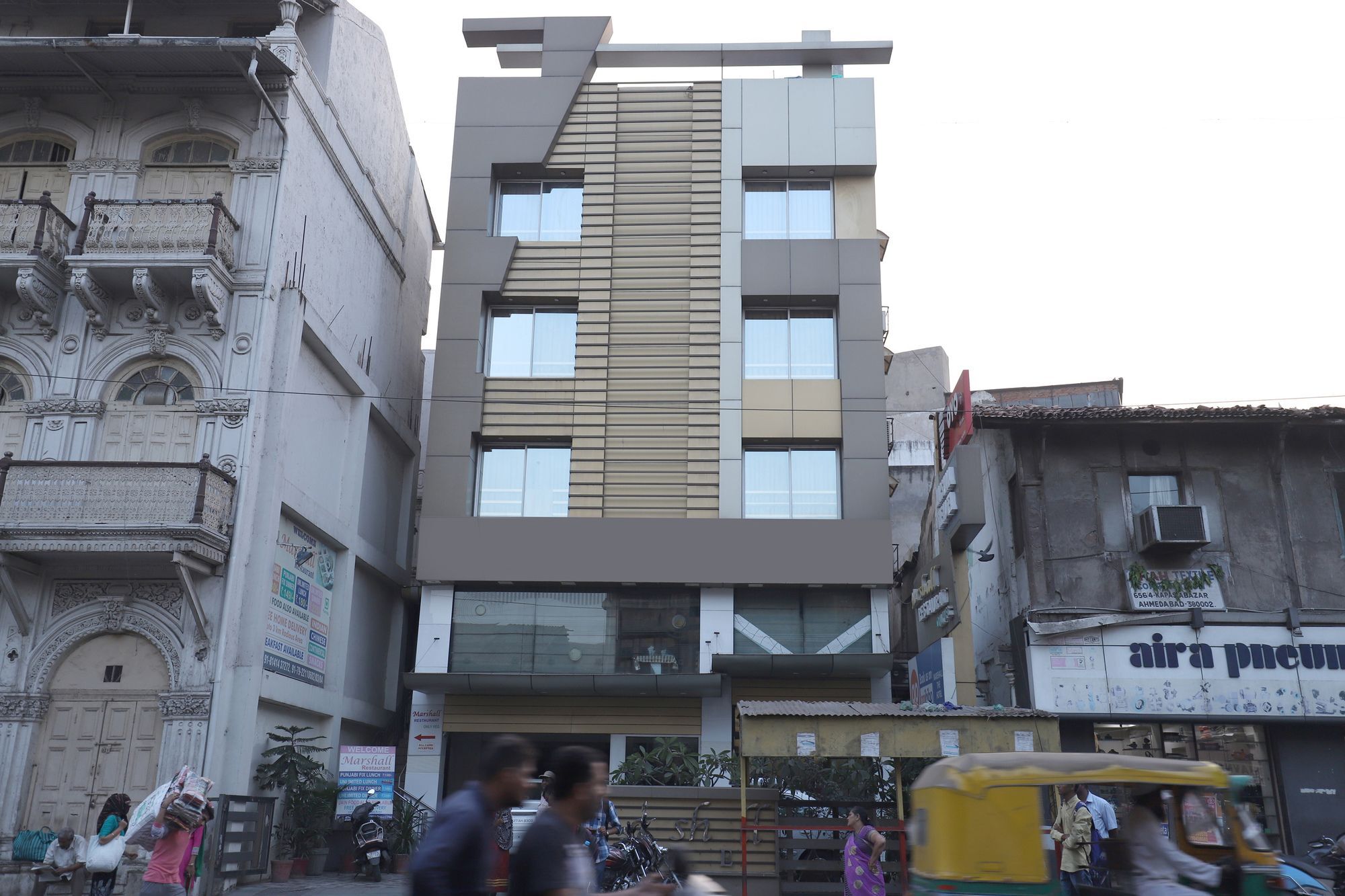 Capital O 978 Marshall The Hotel Ahmedabad Exterior photo