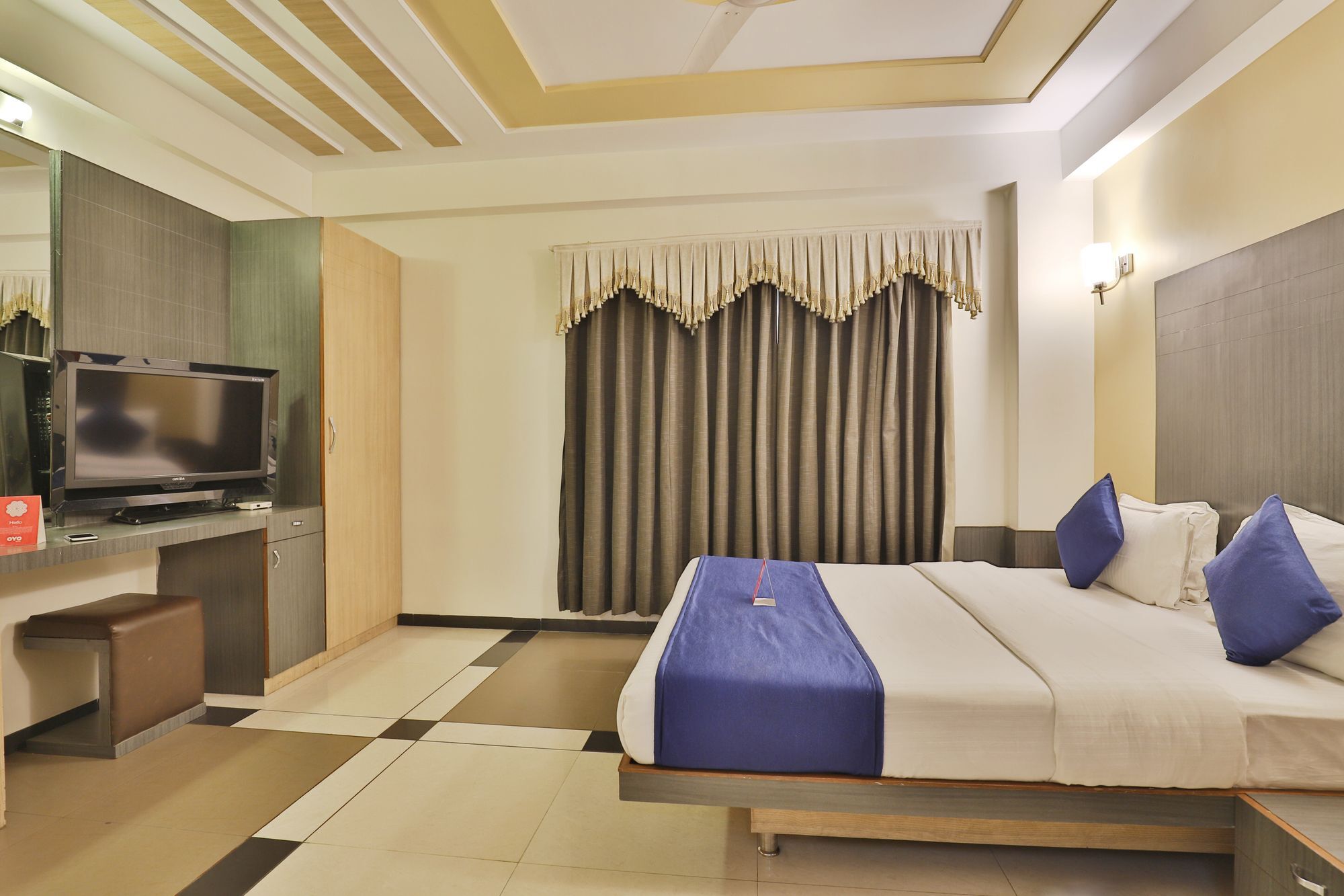 Capital O 978 Marshall The Hotel Ahmedabad Exterior photo