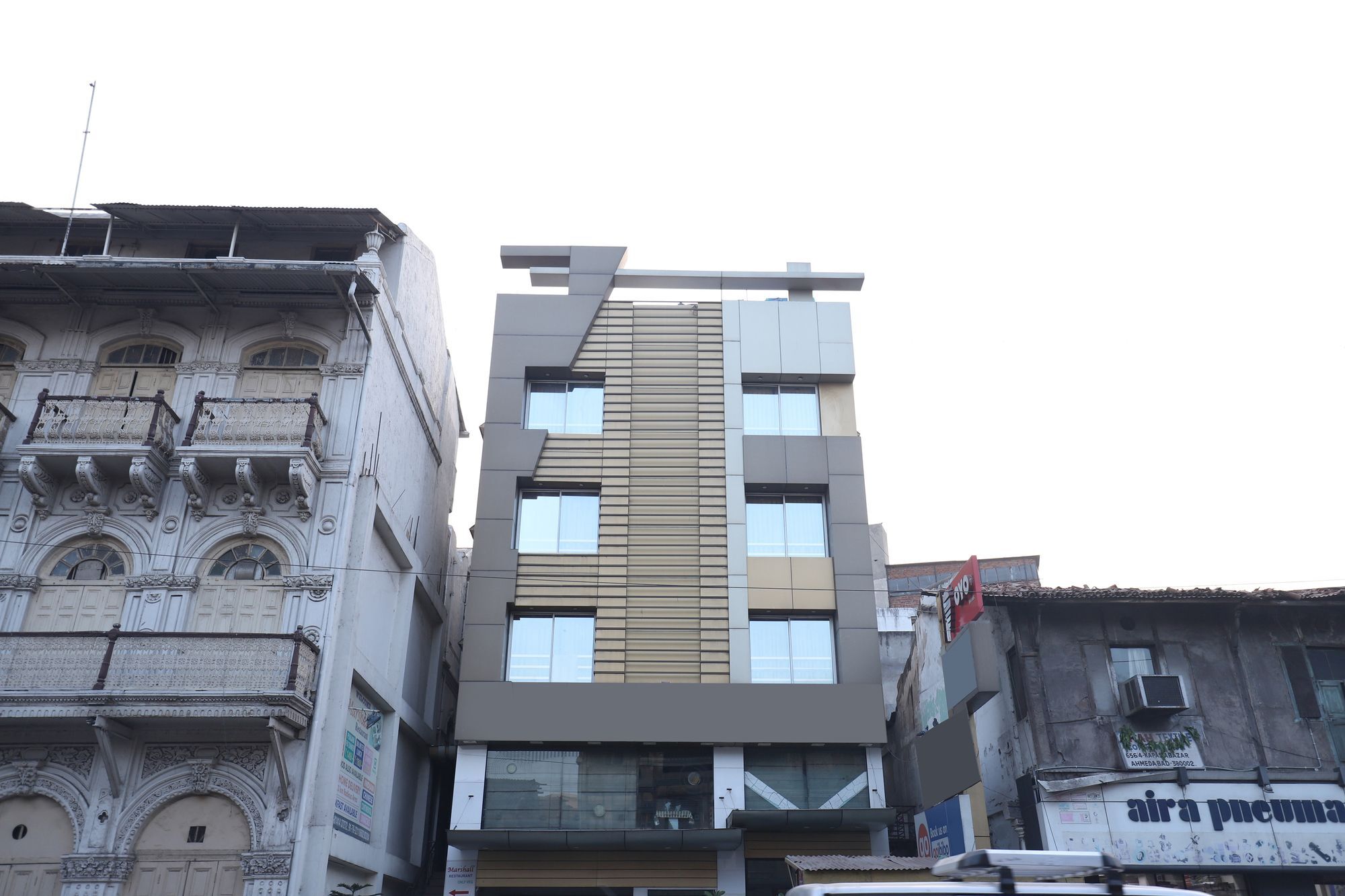 Capital O 978 Marshall The Hotel Ahmedabad Exterior photo